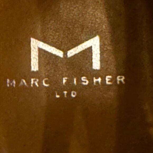 Like new! Marc Fisher LTD Gadri Pointed Toe Pull On Gray Suede Bootie Si… - Picture 8 of 8